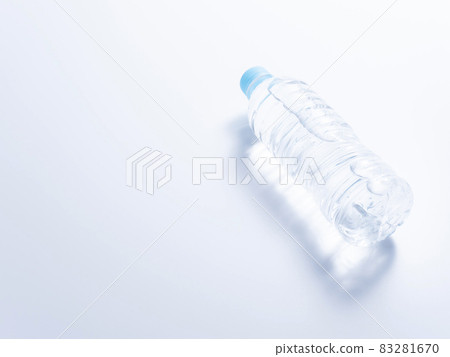 PET bottle water PET bottle water 83281670