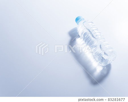 PET瓶裝水 83281677
