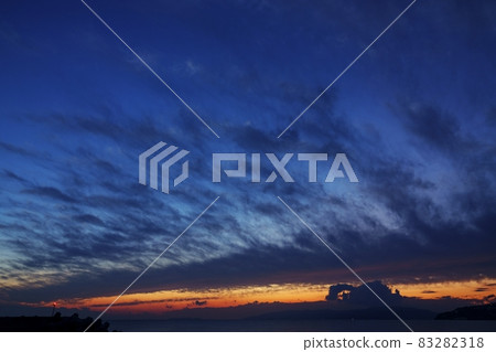 Strait evening view / autumn 83282318