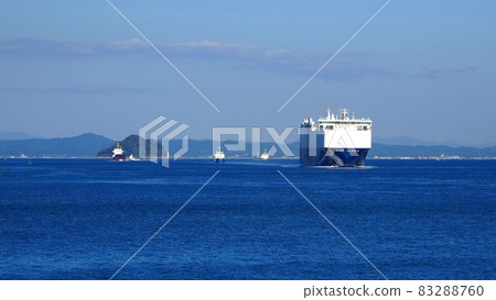 Ships passing through the Kanmon Strait 1 83288760
