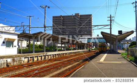Ubeshinkawa Station Home 1 83288854