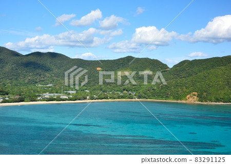 Amami Oshima: The clear autumn sky and the clear sea of Katetsu Amami Oshima: The clear autumn sky and the clear sea of Katetsu 83291125