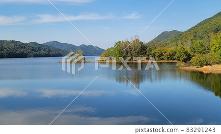 Picturesque scenery of Geumgang Daecheong Lake 83291243
