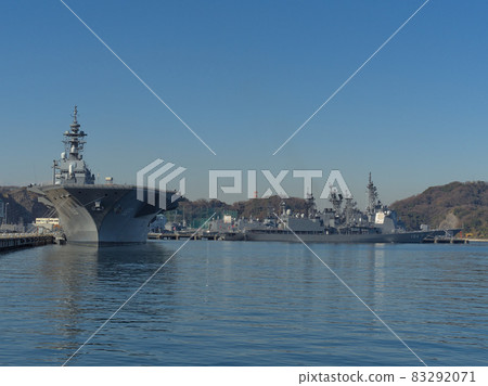 Maritime Self-Defense Force Yokosuka Base Escort Ship Izumo, Amagiri, Kirishima, etc. 83292071