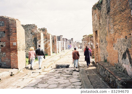 Pompeii Pompeii 83294670