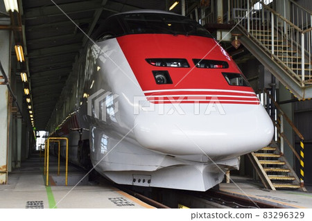 停在車輛培訓室的E926型列車 83296329