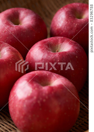 Apple early Fuji 83296788