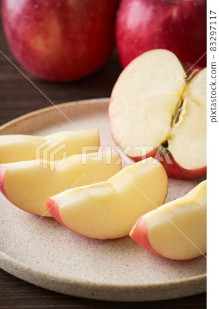 Carved apples, early Fuji Carved apples, early Fuji 83297117