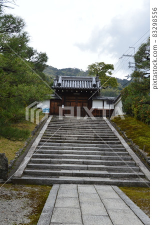 靈觀寺（Tani Gosho / Hioka Nun Gosho） 寺門（京都市左京區Shishigadani） 83298556