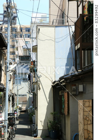 Scenery around Tanimachi, Osaka 83299492