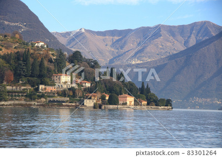 Lake Como in Italy 83301264