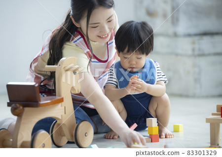 Childcare image 83301329