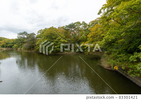 Cloudy_Cloudy shooting_Cloudy sky_Mountain weather_Lake Cloudy_Cloudy shooting_Cloudy sky_Mountain weather_Lake 83301421