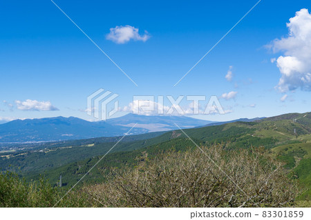 Mt. Fuji seen from Jukkokutoge (clouds) 83301859