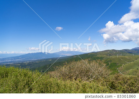 Mt. Fuji seen from Jukkokutoge (clouds) 83301860