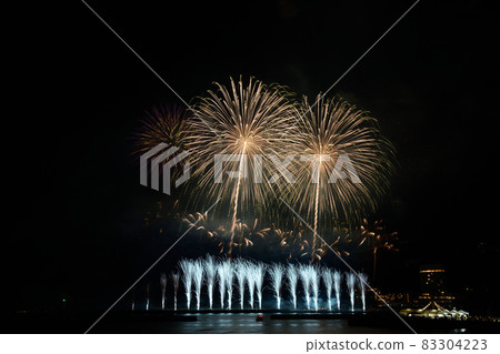 Atami Night <Shizuoka Atami Fireworks Festival> Atami Night <Shizuoka Atami Fireworks Festival> 83304223