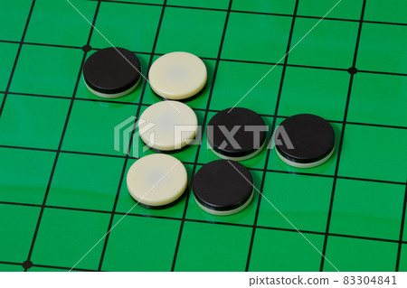 黑白棋, 娛樂, 遊戲, 玩, 戰鬥遊戲, 戰鬥, 黑白, 圓圈, 棋盤遊戲, 樂趣, 白色 83304841