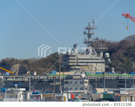 橫須賀基地正在翻新的羅納德·裡根號航母艦橋部分 83311106