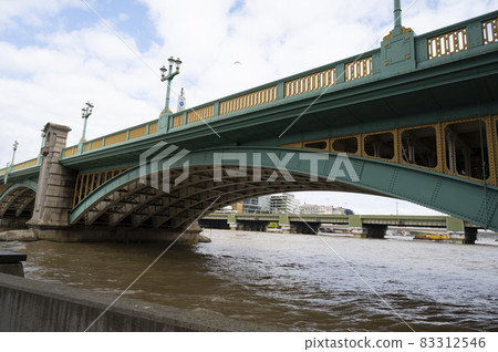 London, U.K., July 22,2021: Southwark Bridge over Thames river , London, UK. 83312546
