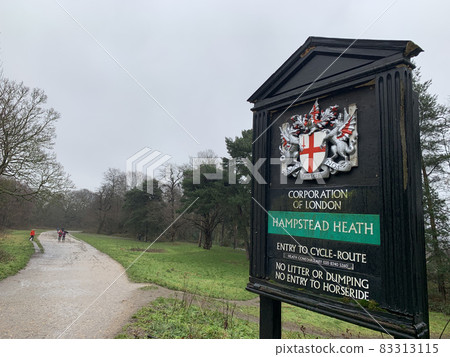 Signs of the park 83313115
