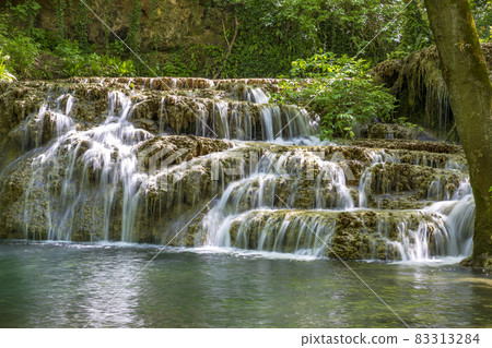 Cascade waterfalls.  83313284