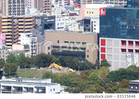 Osaka City Kita Ward Office / Kita Ward Citizens Center (center of the photo) 83315646
