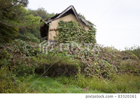 Very old and beautiful abandoned house in Japan Very old and beautiful abandoned house in Japan 83320161
