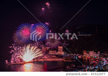 熱海 100 萬美元的夜景和海上煙花匯演 熱海 100 萬美元的夜景和海上煙花匯演 83322977