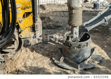 pile driver heavy machinery for concrete pouring at constructions pile driver heavy machinery for concrete pouring at constructions 83323348