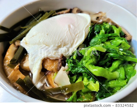 Nutritious and delicious assorted dishes Soba Donburi Toshikoshi soba Nutritious and delicious assorted dishes Soba Donburi Toshikoshi soba 83324582