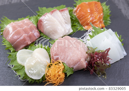 各種美味生魚片配金槍魚 各種美味生魚片配金槍魚 83329005