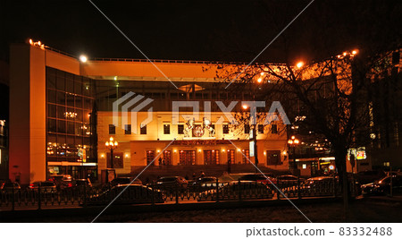 The modern building of the Moscow Circus on Tsvetnoi Boulevard at night, Moscow, Russia 83332488