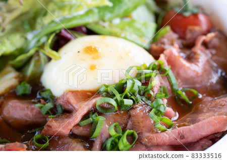 Roast beef bowl 83333516