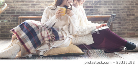 Tea time with friends 83335198