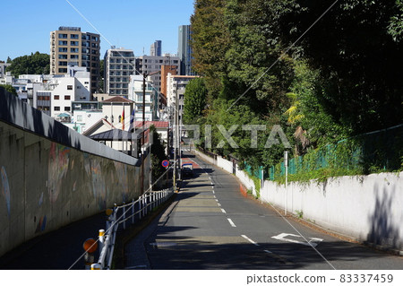 October 1257 Nanbu-zaka, Minato-ku and the Embassy of the Federal Republic of Germany, Minami-Azabu 4-chome 83337459