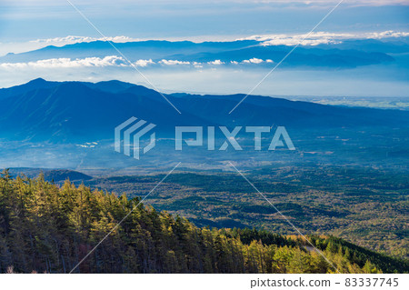 (Shizuoka Prefecture) Mt. Fuji Fujinomiyaguchi 5th Station: View toward Izu from the Hoei Promenade with beautiful autumn colors (Shizuoka Prefecture) Mt. Fuji Fujinomiyaguchi 5th Station: View toward Izu from the Hoei Promenade with beautiful autumn colors 83337745