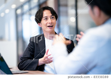 Businessman having a meeting Photo cooperation: WEEK Shibadaimon (Sun Frontier Fudousan) 83338169