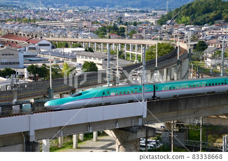 Shinkansen running in Fukushima City (Fukushima City, Fukushima Prefecture) Shinkansen running in Fukushima City (Fukushima City, Fukushima Prefecture) 83338668
