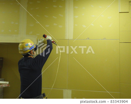 Board pasting work Craftsman interior work Board pasting 83343904