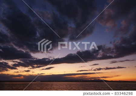Coastal evening view / autumn 83346298