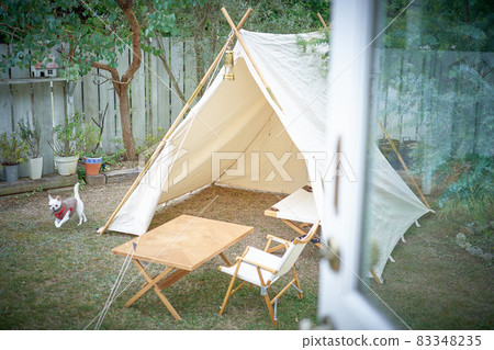 Home time at the garden camp 83348235