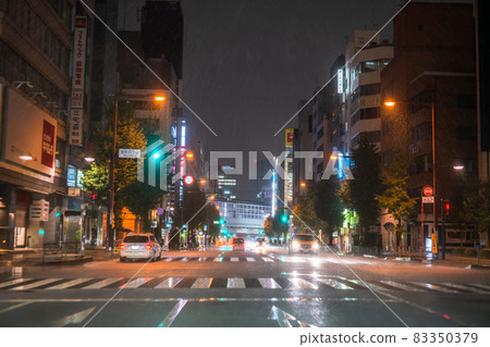 《東京》神田站周邊・雨天的街景 83350379