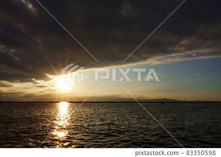 Autumn evening view from the coast 83350598