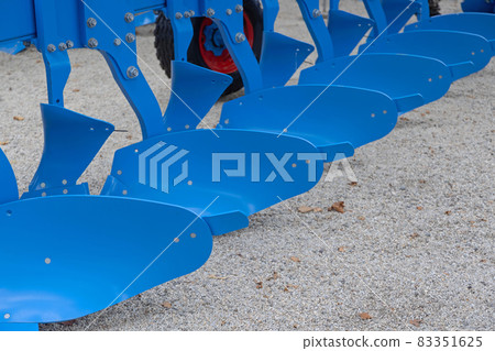 Blue Plough 83351625