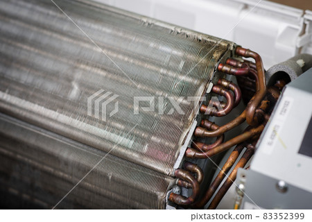 repairing the air conditioner repairing the air conditioner 83352399