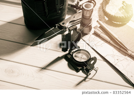 green military compass 83352564
