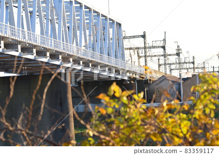 "Tama River Bridge" on the Keio Sagamihara Line (left bank of the Tama River / Shimoishiwara, Chofu City, Tokyo) "Tama River Bridge" on the Keio Sagamihara Line (left bank of the Tama River / Shimoishiwara, Chofu City, Tokyo) 83359117