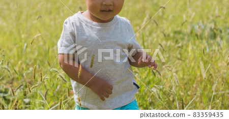 2-years-old, younger, person 83359435