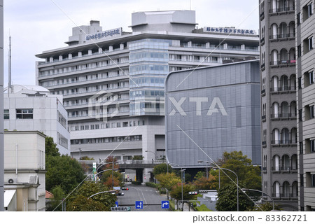 日本的橫濱城市景觀昭和大學北橫濱醫院=橫濱都筑區 日本的橫濱城市景觀昭和大學北橫濱醫院=橫濱都筑區 83362721