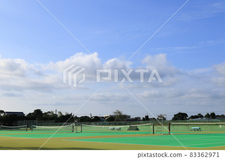 Nobody's Tennis Court 83362971